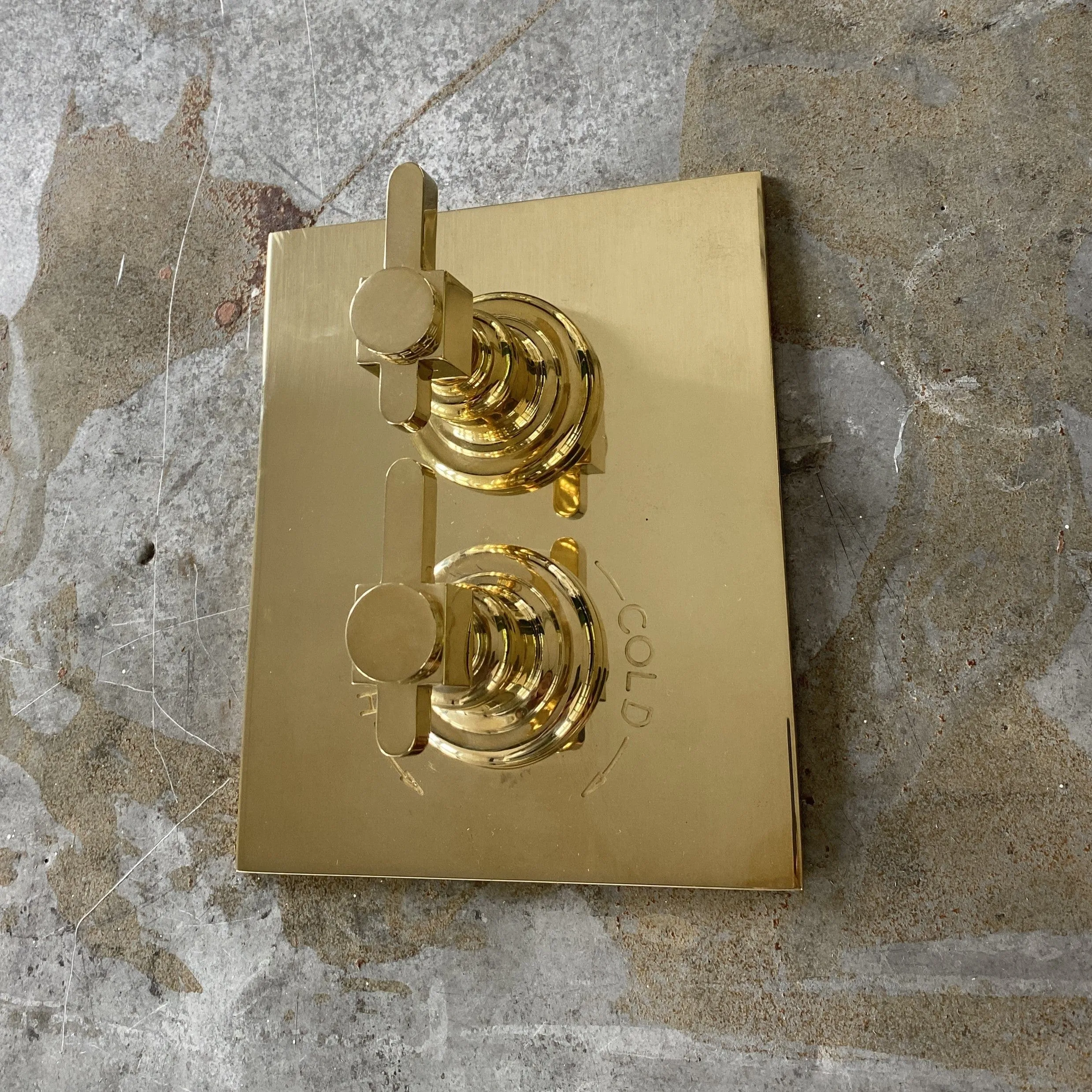 BTS52 Wall mounted Concealed thermostatic shower Bell Showerhead