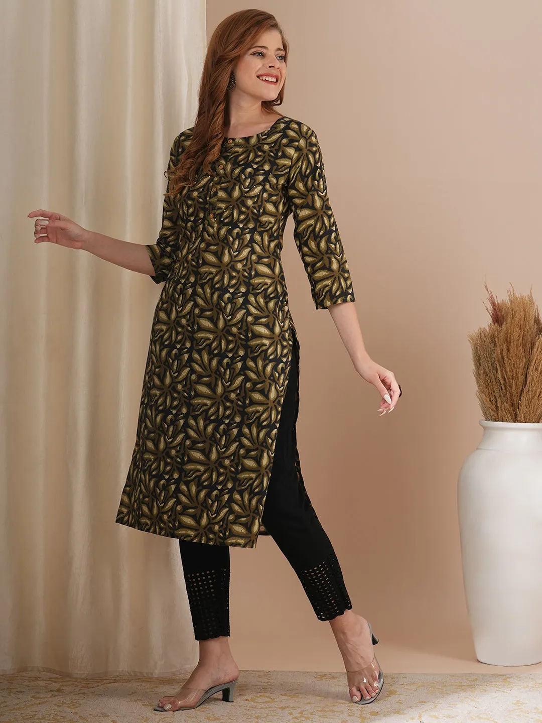 Ethnic Floral Printed & Kantha Embroidered Straight Fit Kurta - Black