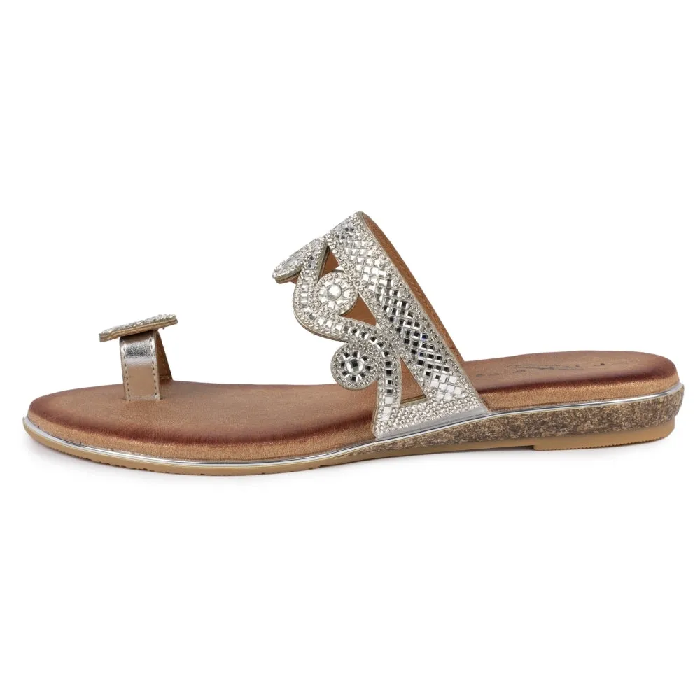 Lunar JLH265 SL Lynn Silver Toe Loop Sandal