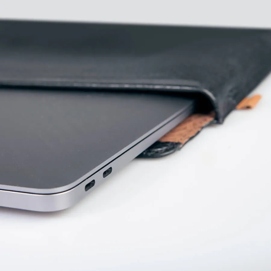 Macbook Pro 13" Leather Sleeve
