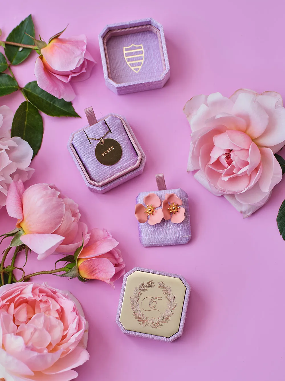 The Lucy earrings box